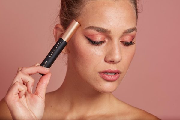youstar LASHTASTIC Mascara XXL Volume Online – Bild 3